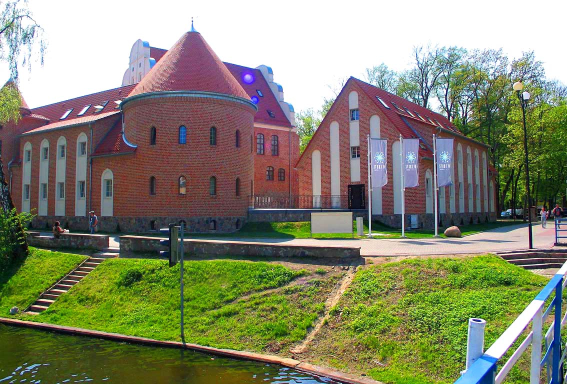 Замок Летцен - фото Валерия Смолика, 2012 г.